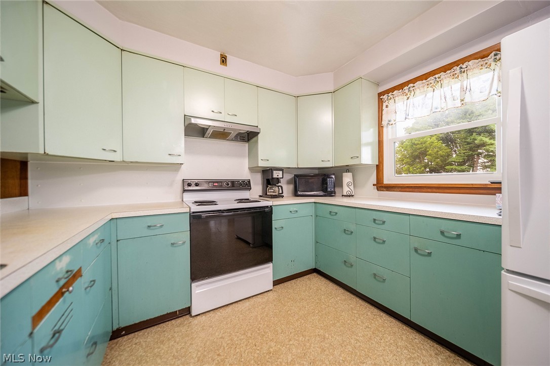 8716 Emerson Road Property Photo 33