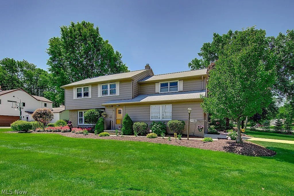 24580 Penshurst Drive Property Photo 1