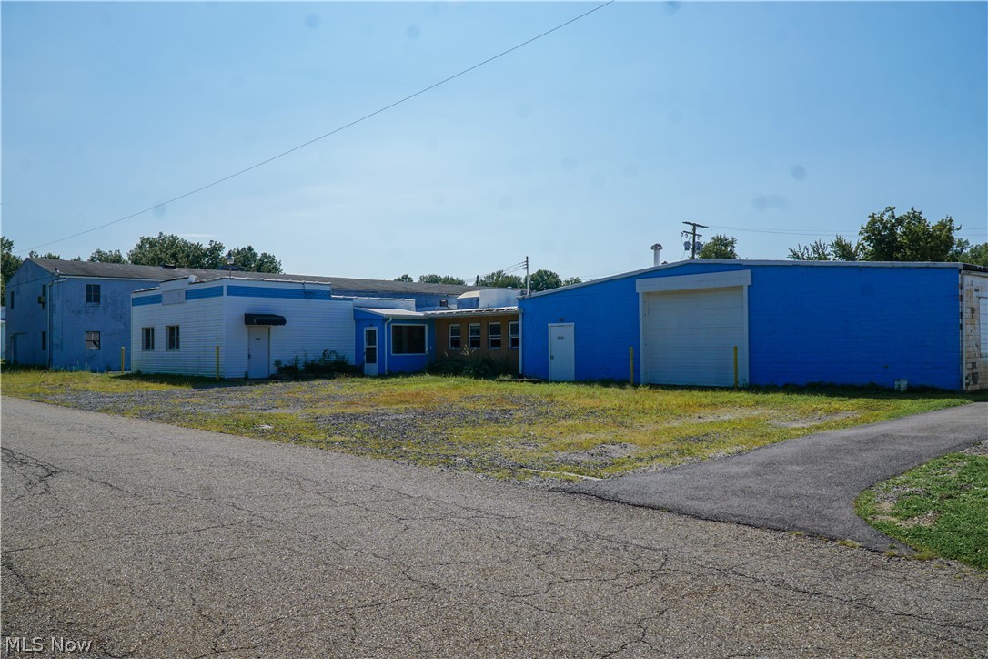 356 E Maryland Avenue Property Photo 1