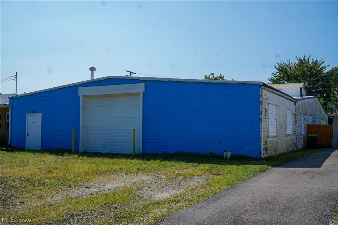 356 E Maryland Avenue Property Photo 5