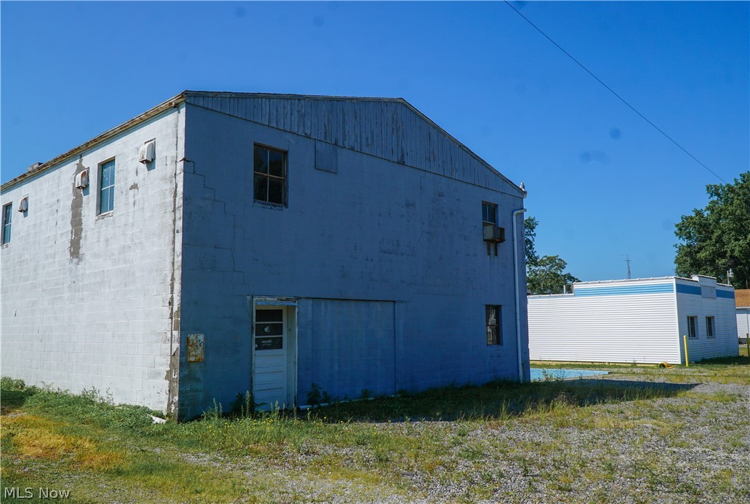 356 E Maryland Avenue Property Photo 6