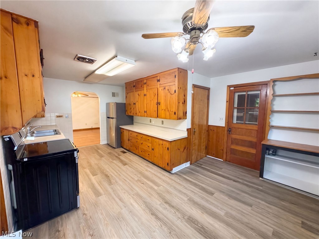 29352 Waldensa Avenue Property Photo 4