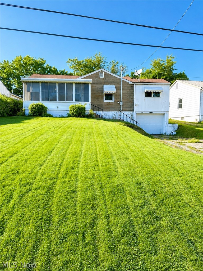 129 S Surry Road Property Photo 1
