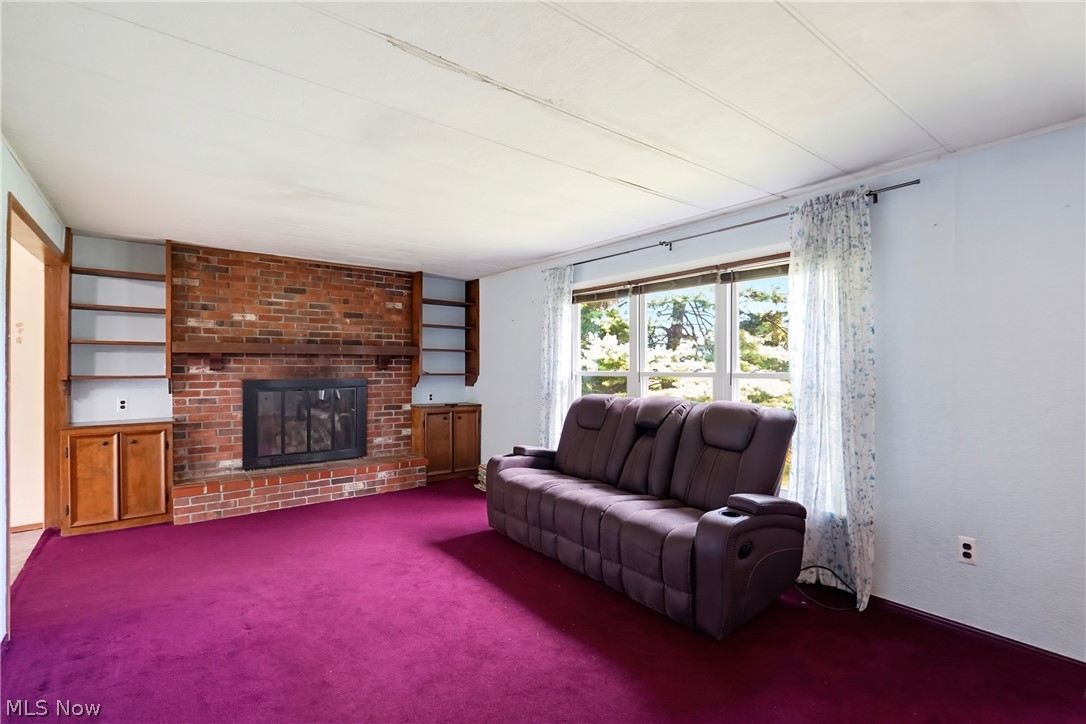6240 Woodard Road Property Photo 2