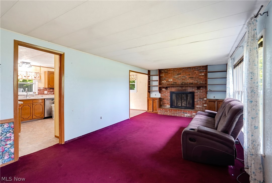 6240 Woodard Road Property Photo 5