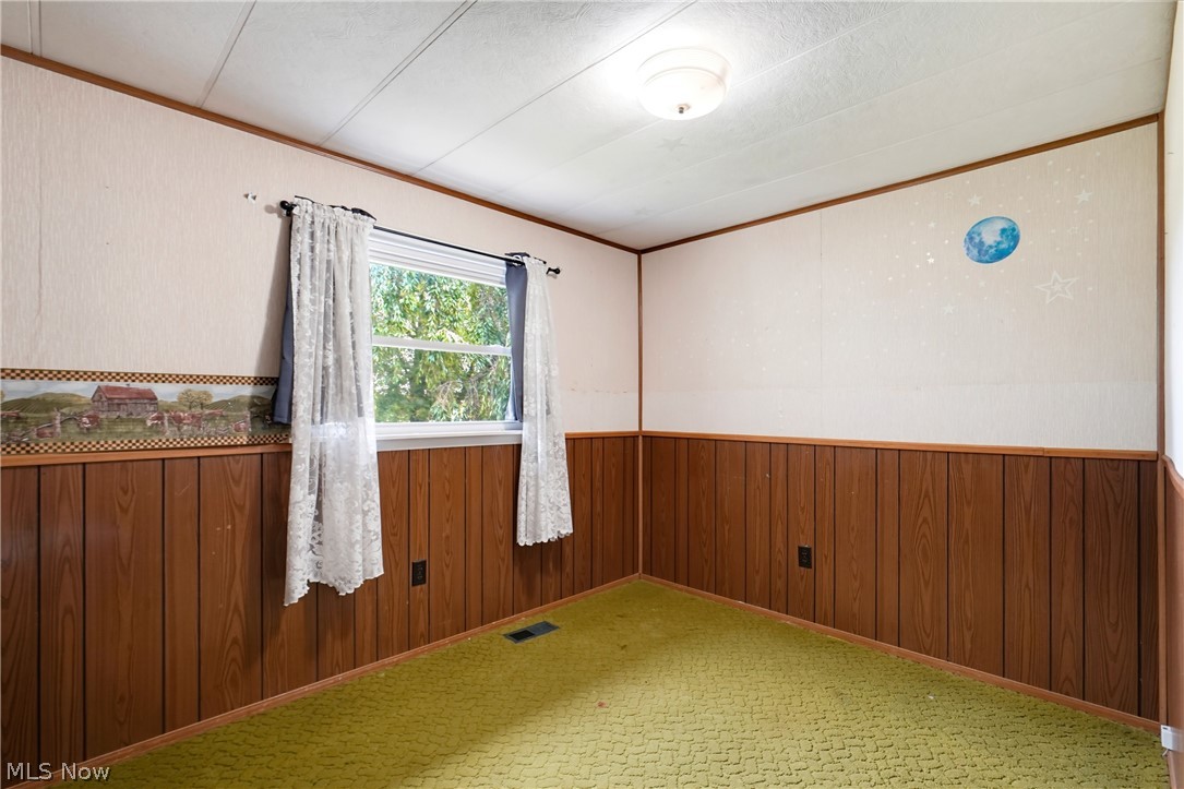 6240 Woodard Road Property Photo 11