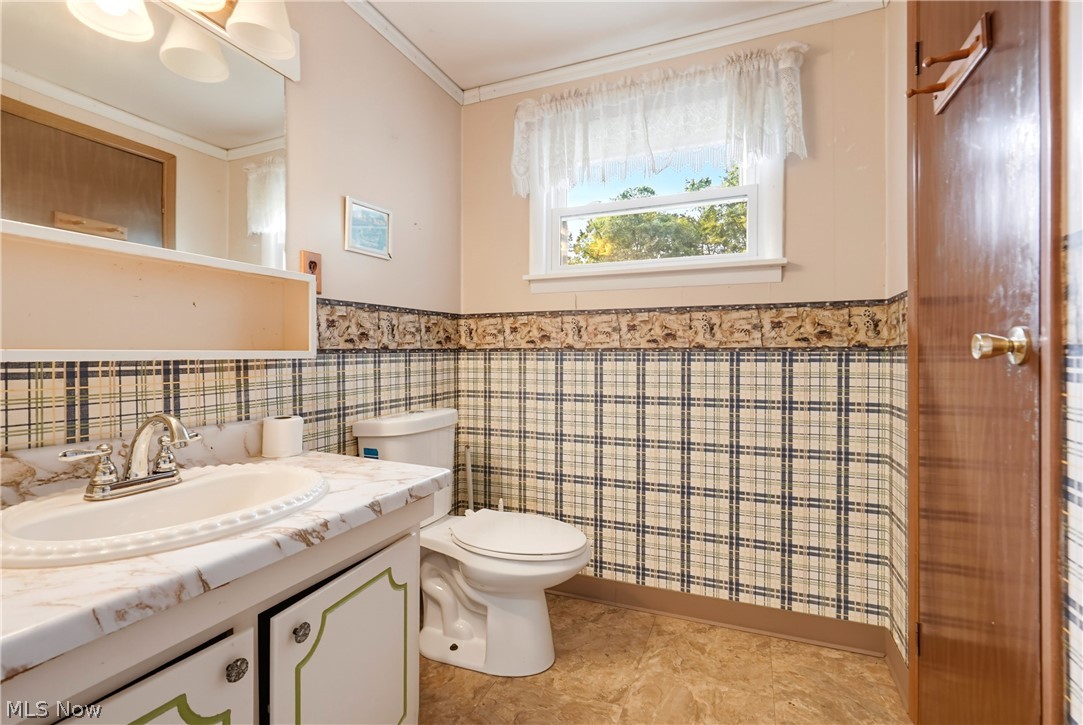 6240 Woodard Road Property Photo 13
