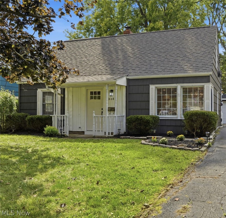 330 Inwood Boulevard Property Photo 2