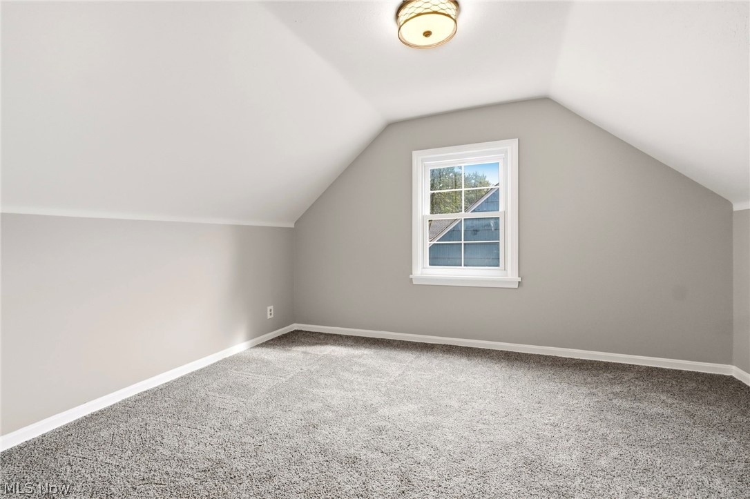 330 Inwood Boulevard Property Photo 25