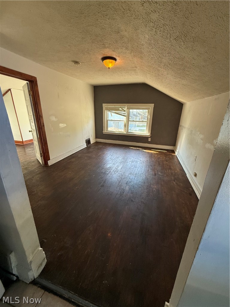 14113 Maple Avenue Property Photo 3
