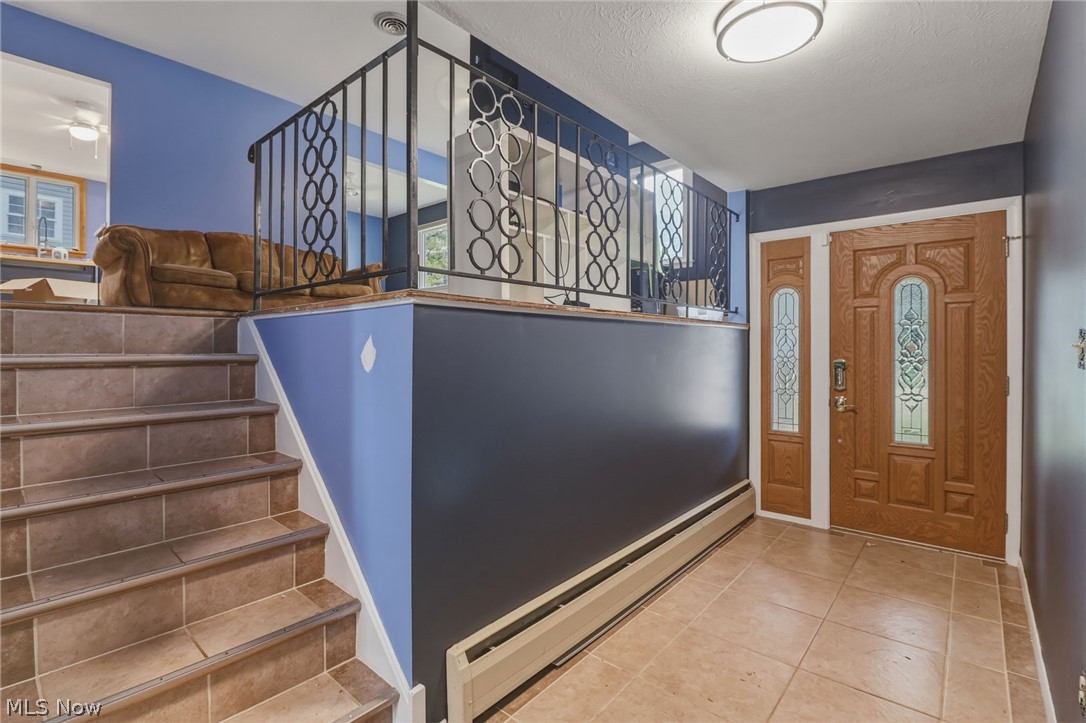 364 Wallace Drive Property Photo 2