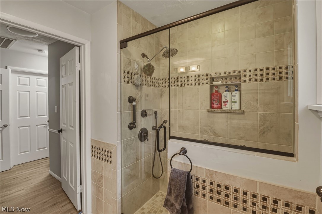 364 Wallace Drive Property Photo 16