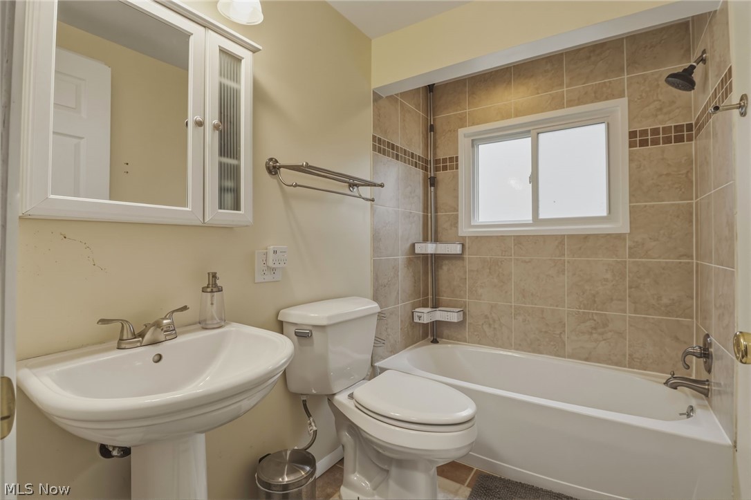 364 Wallace Drive Property Photo 24