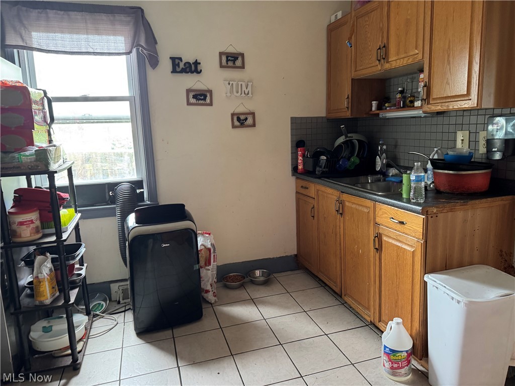 5241301 Property Photo 4