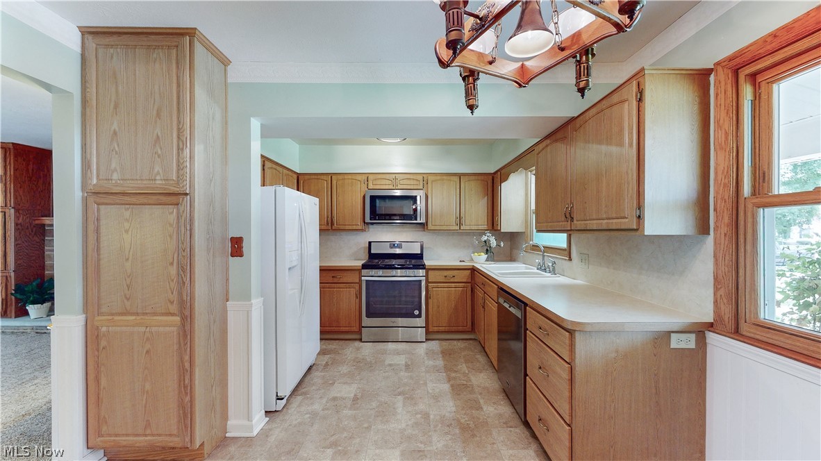 72 Meadow Lane Property Photo 4