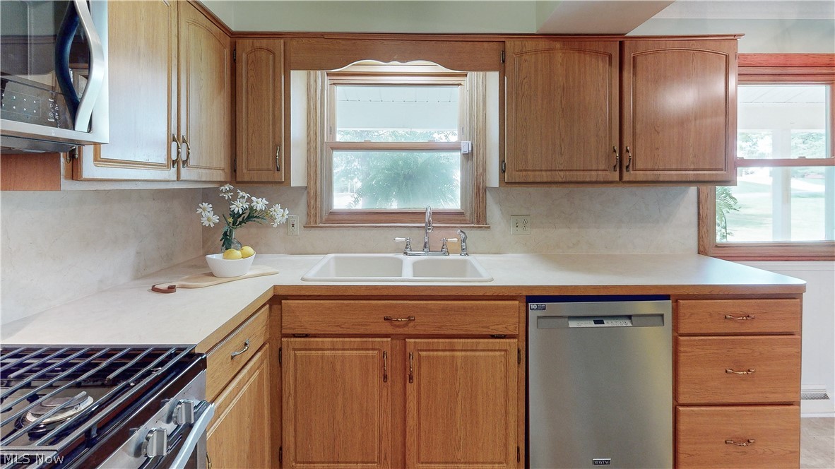 72 Meadow Lane Property Photo 10