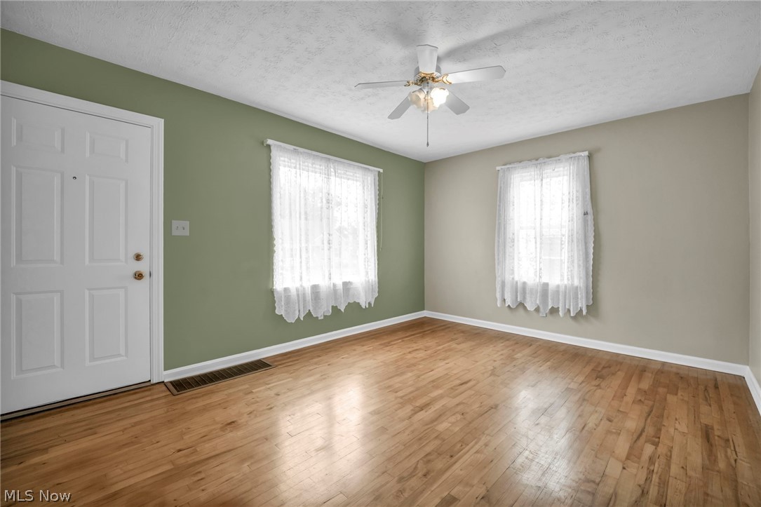630 Barbara Avenue Property Photo 5