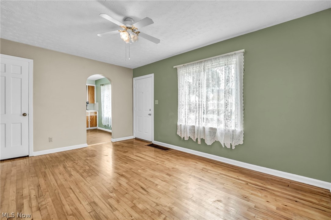 630 Barbara Avenue Property Photo 6
