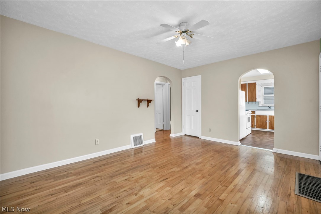 630 Barbara Avenue Property Photo 8