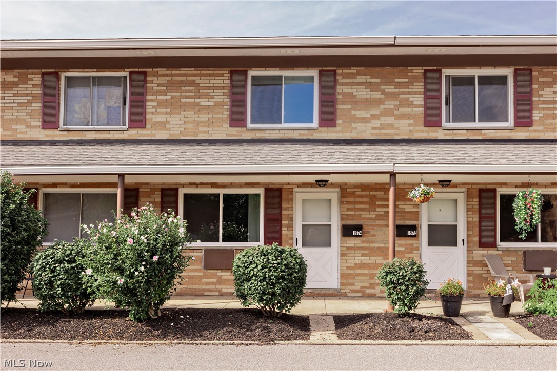 1574 Lee Terrace Drive Property Photo 1