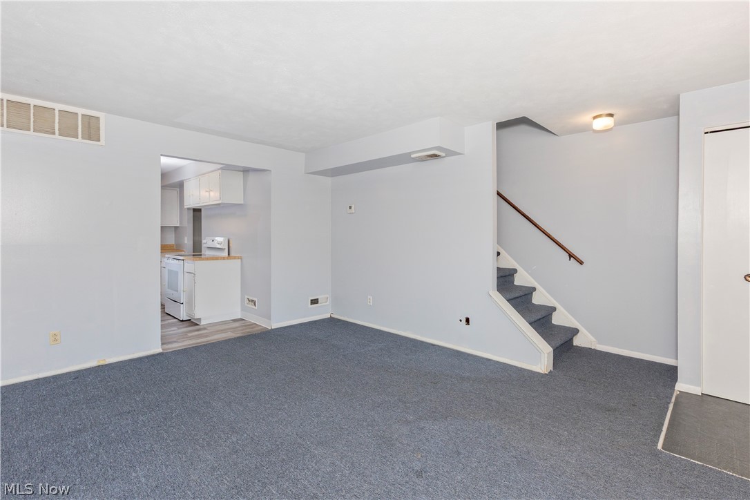 1574 Lee Terrace Drive Property Photo 4