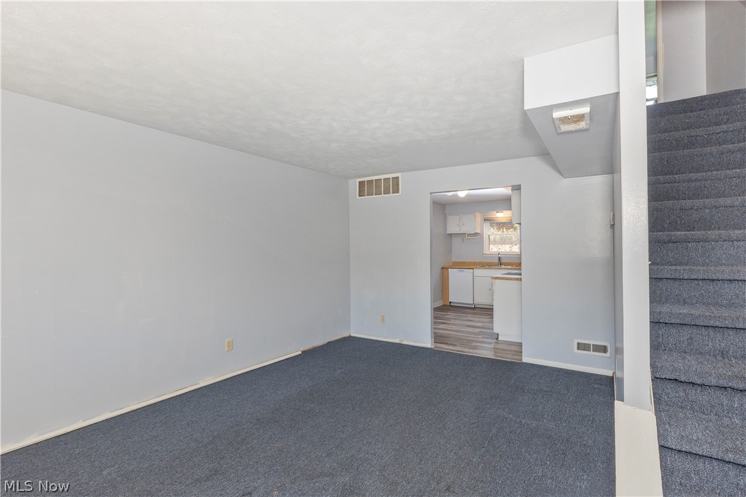 1574 Lee Terrace Drive Property Photo 5