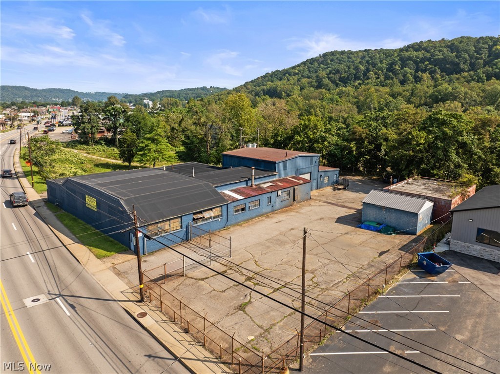 1702 Wheeling Avenue Property Photo 1