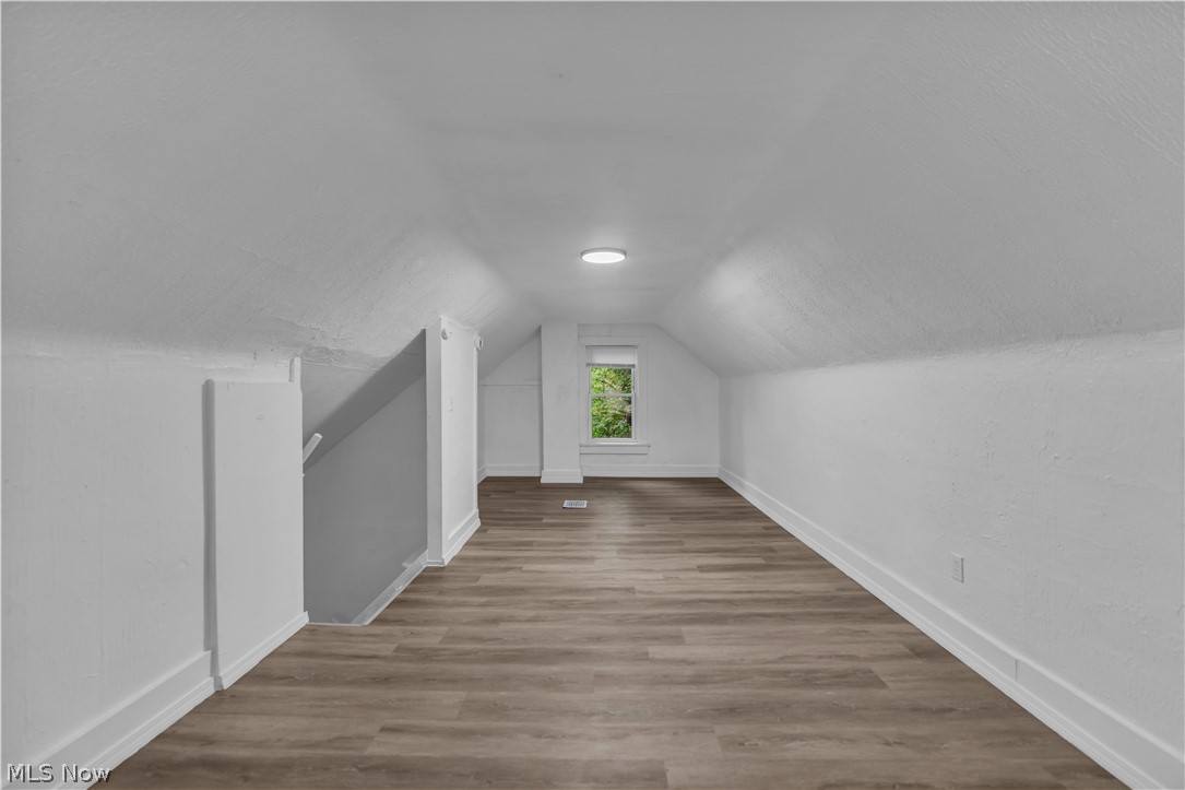 712 Roselle Avenue B/up Property Photo 8