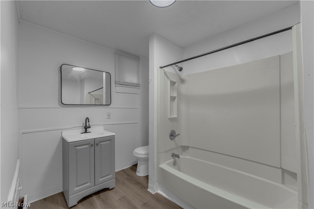 712 Roselle Avenue B/up Property Photo 16