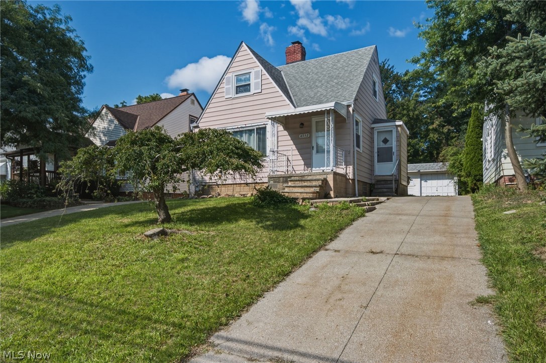 6352 State Road Property Photo 1