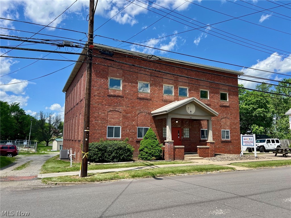 611 High Street Nw Property Photo 1