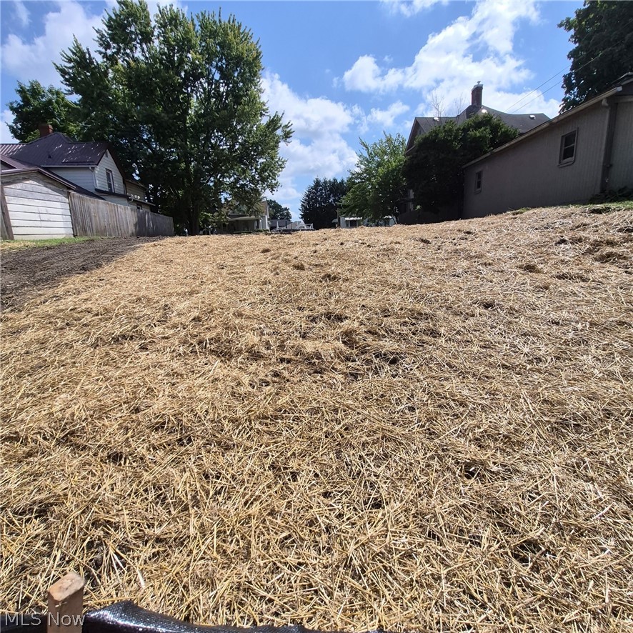 309 S 10th Property Photo 3