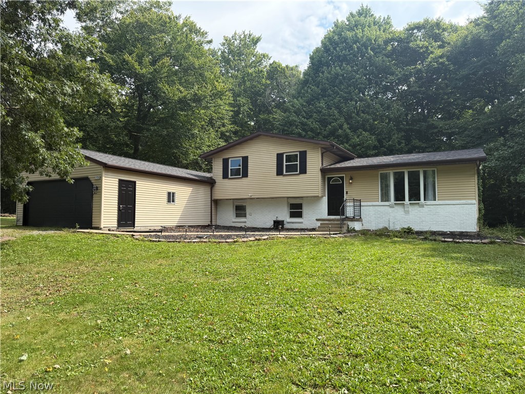1950 Woodland Drive Property Photo 1