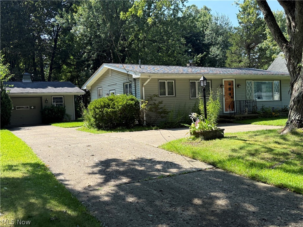 203 W Main Road Property Photo 1