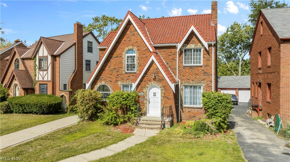 1254 Castleton Road Property Photo 4