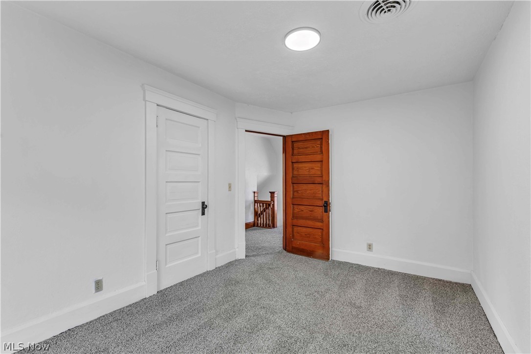 909 Lake Avenue Property Photo 23