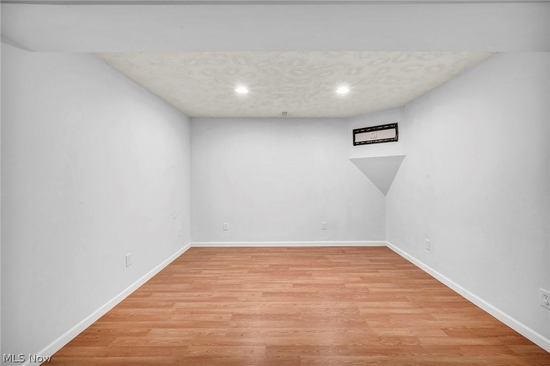 5157 Shillings Way Property Photo 32
