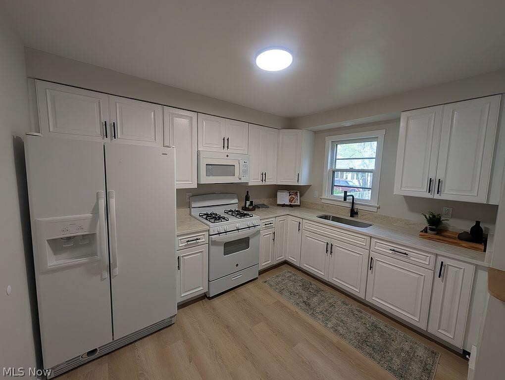 5860 Pearl Road Property Photo 8