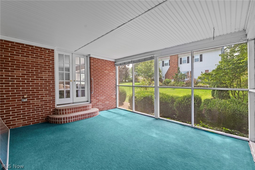 411 Gateway Boulevard Property Photo 36
