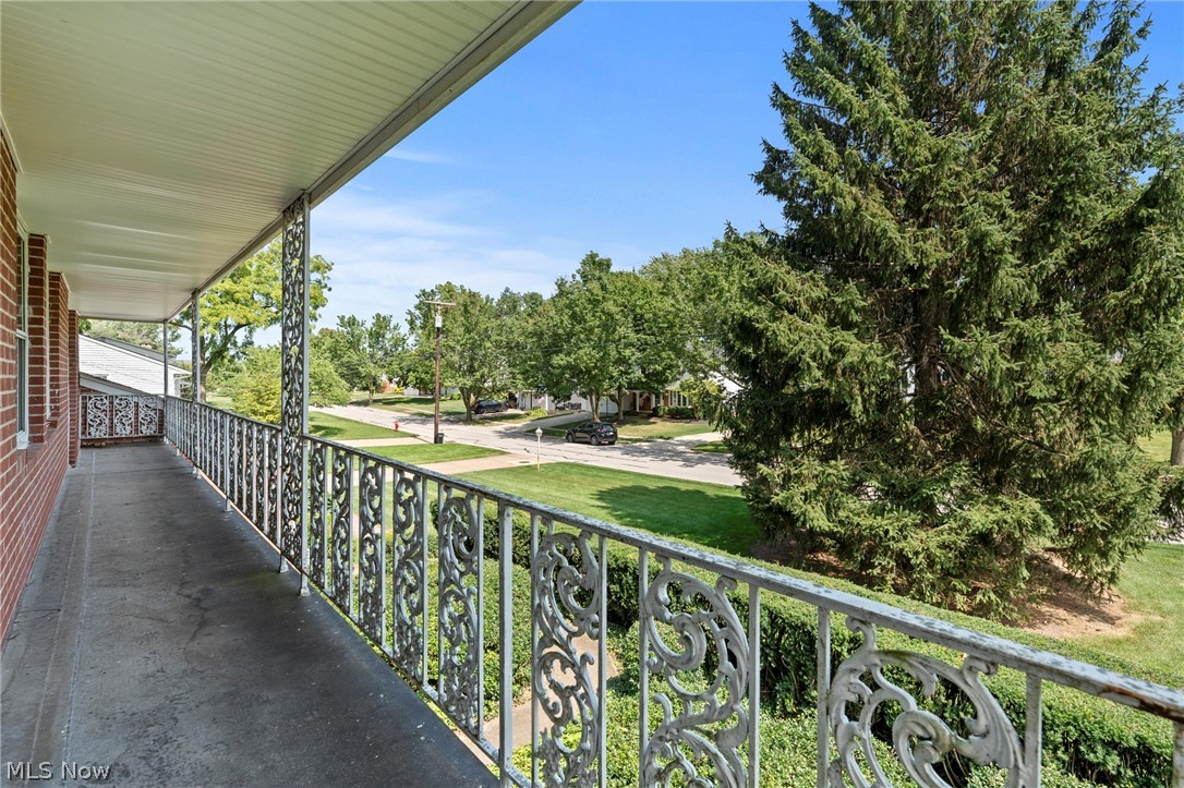 411 Gateway Boulevard Property Photo 44