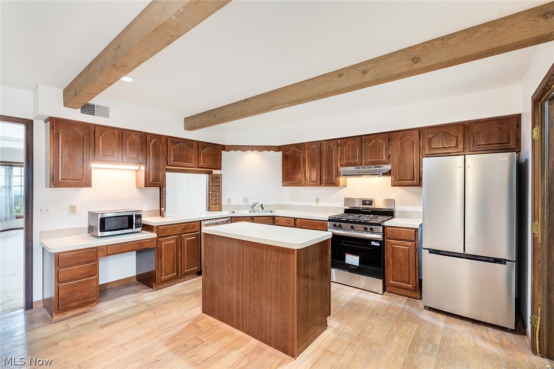 200 Talsman Drive C Property Photo 15