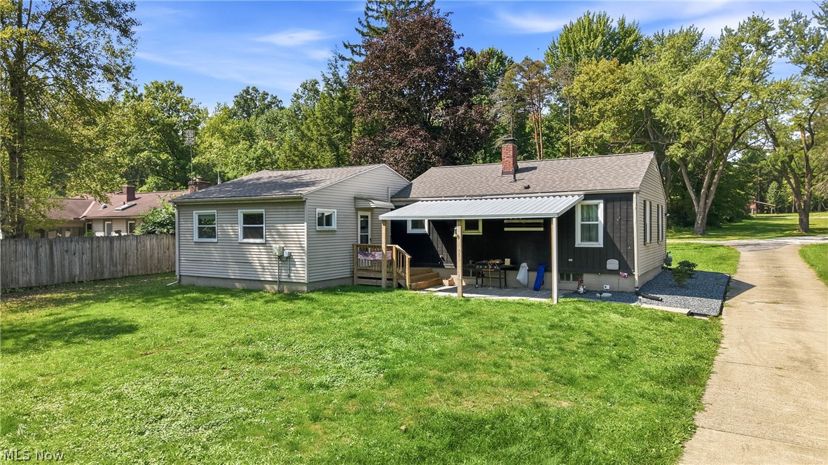 927 Warner Road Se Property Photo 7