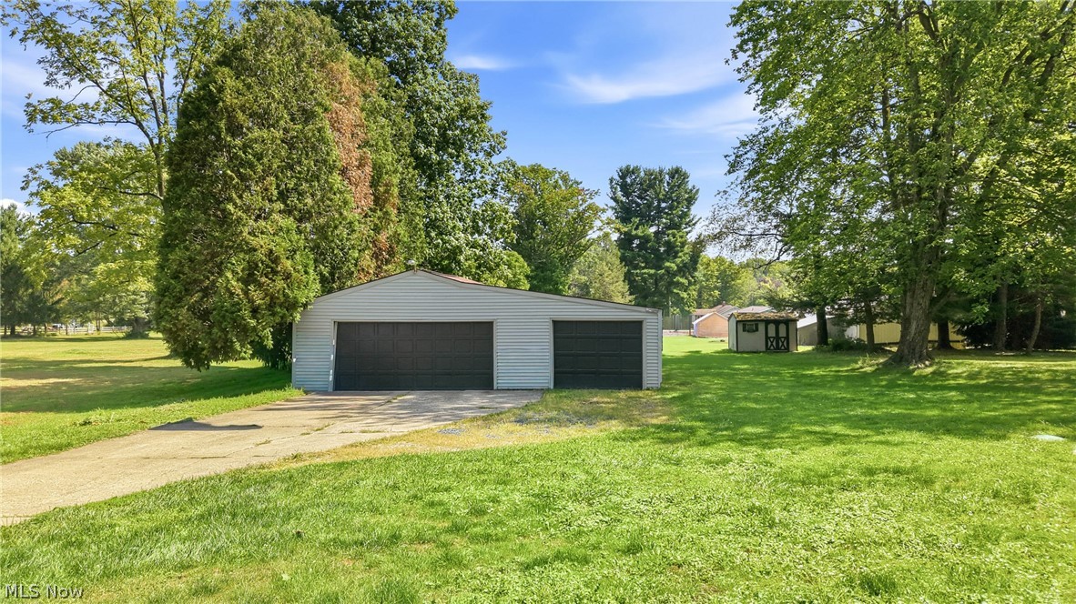 927 Warner Road Se Property Photo 9