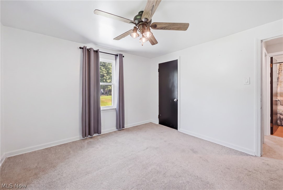 927 Warner Road Se Property Photo 21