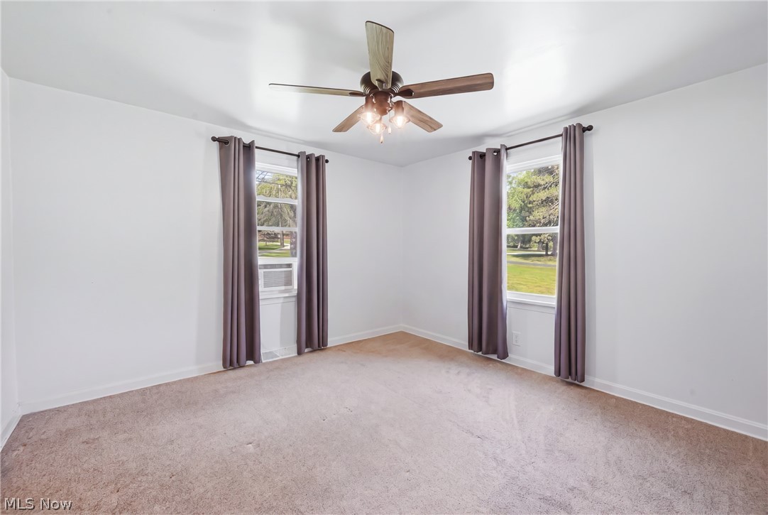 927 Warner Road Se Property Photo 22