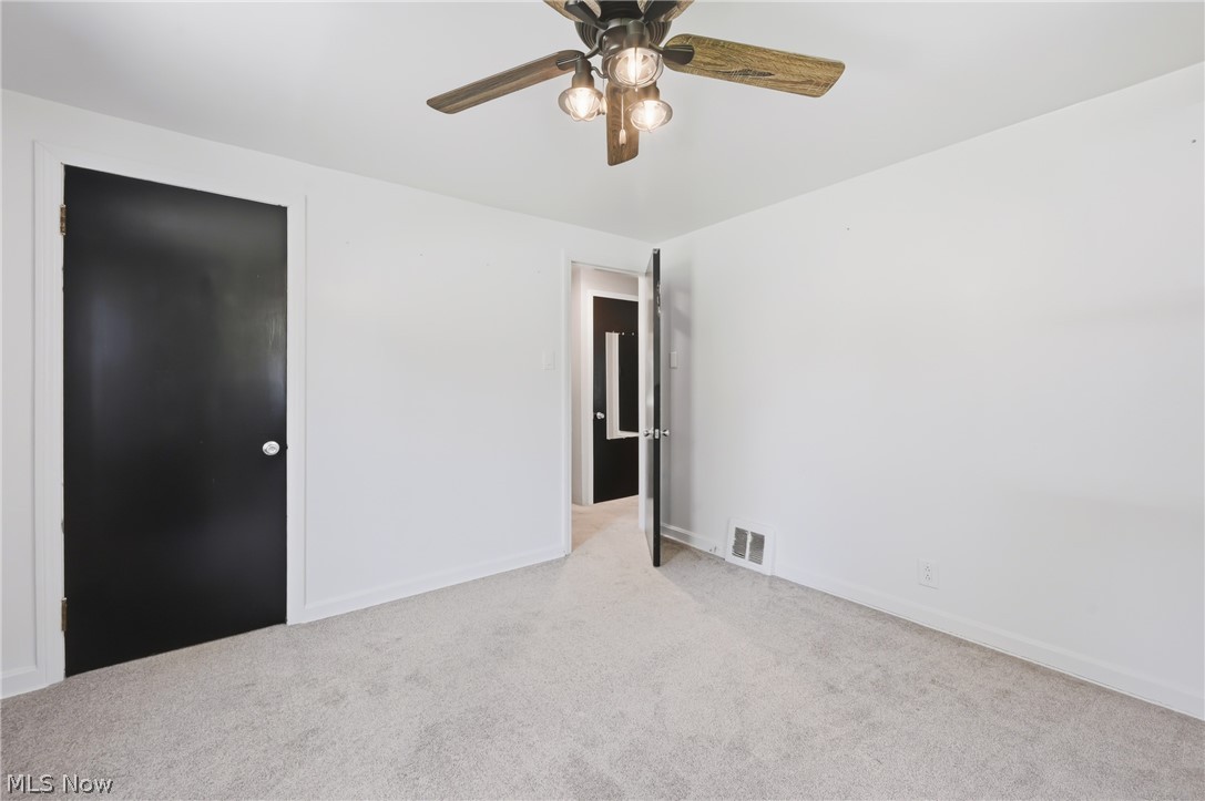 927 Warner Road Se Property Photo 23