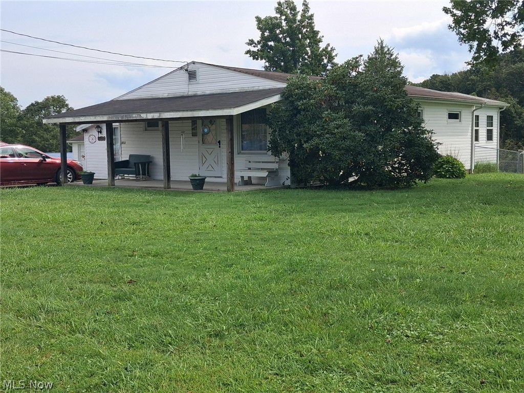 413 New England Ridge Road Property Photo 1