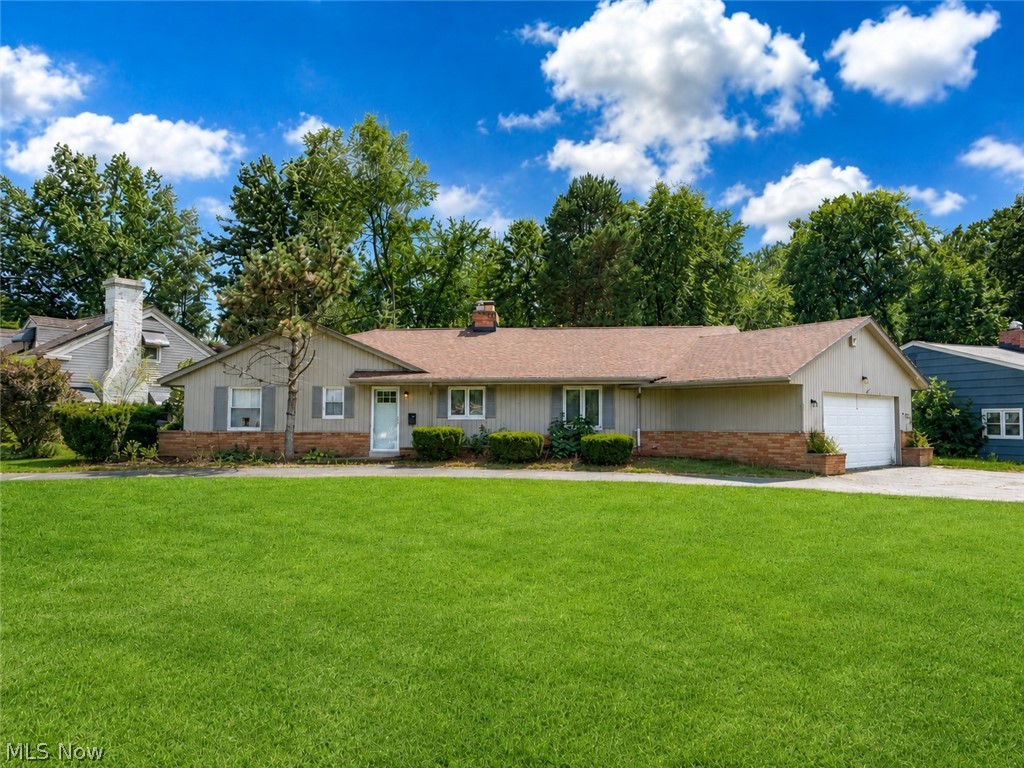 1290 Forest Hills Boulevard Property Photo 1
