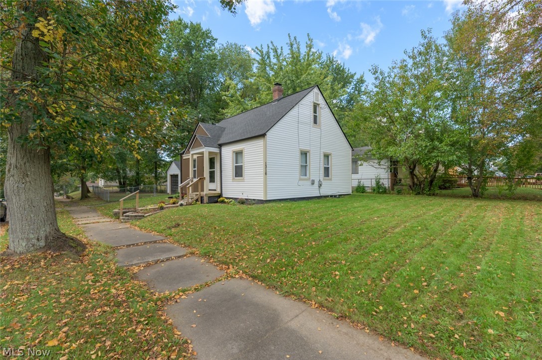 1316 Ottawa Avenue Property Photo 1