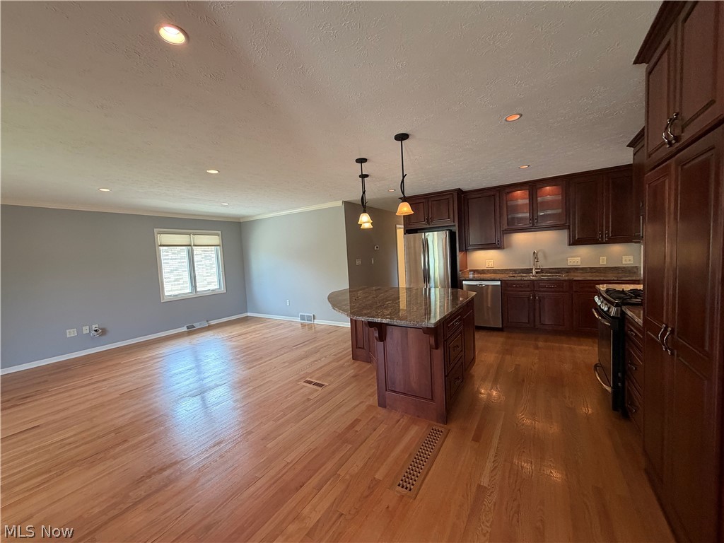 9711 Idlewood Drive Property Photo 4